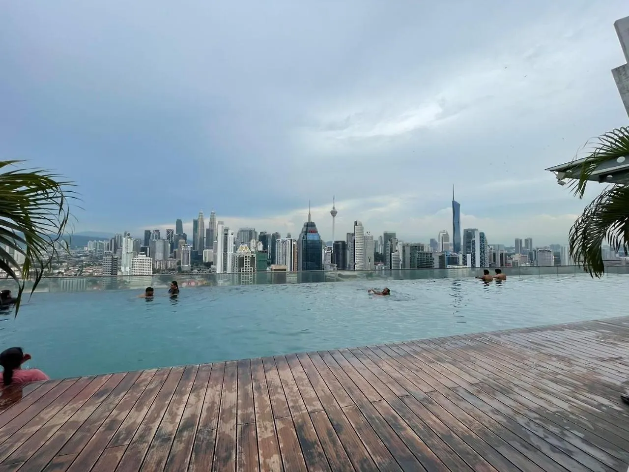 Infinity Pool Dorms Klcc View By Regalia Hostel Kuala Lumpur 0*,